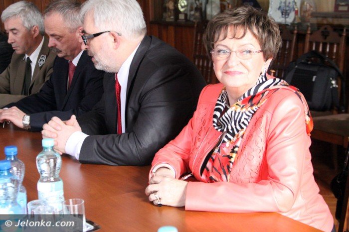 miasto-i-kpn-wymienili-sie-nieruchomosciami-czy-sobieszow-ozyje-foto-45886