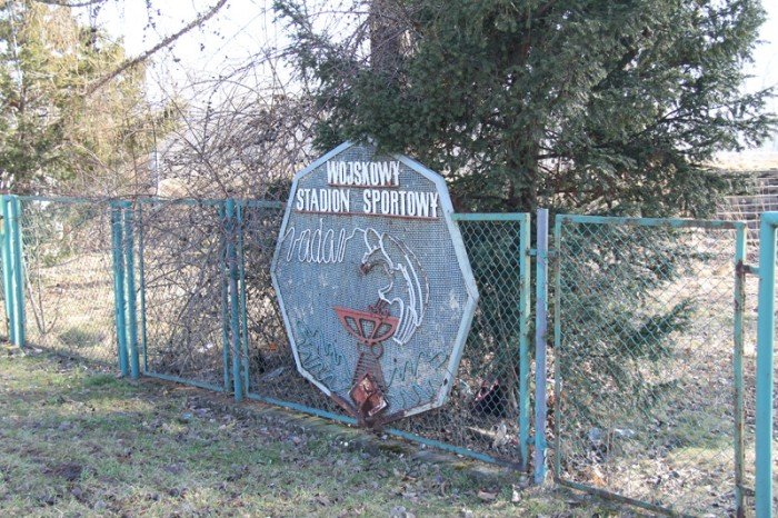 wojskowy-stadion-sprzedany-w-planach-jest-market-miasto-na-to-sie-nie-zgadza-foto-45922