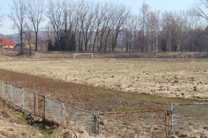 wojskowy-stadion-sprzedany-w-planach-jest-market-miasto-na-to-sie-nie-zgadza-foto-45922