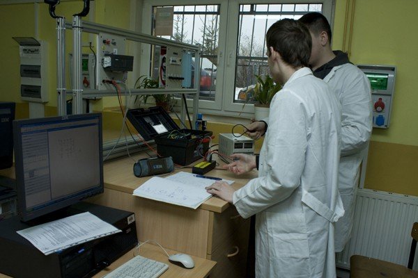 dzien-otwarty-szkoy-ponadgimnazjalnej-w-piechowicach-foto-45940