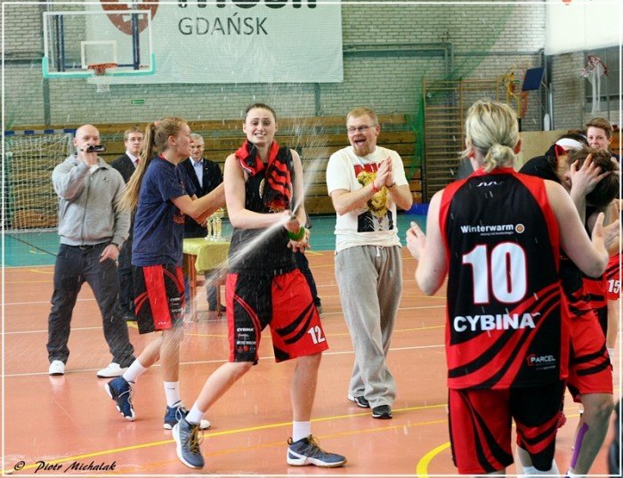 galeria-z-wystepow-modziczek-i-seniorek-mksu-mos-karkonoszy-foto-45951