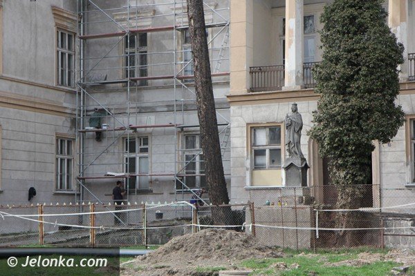 dom-seniora-w-dawnym-cieplickim-szpitalu-foto-45987