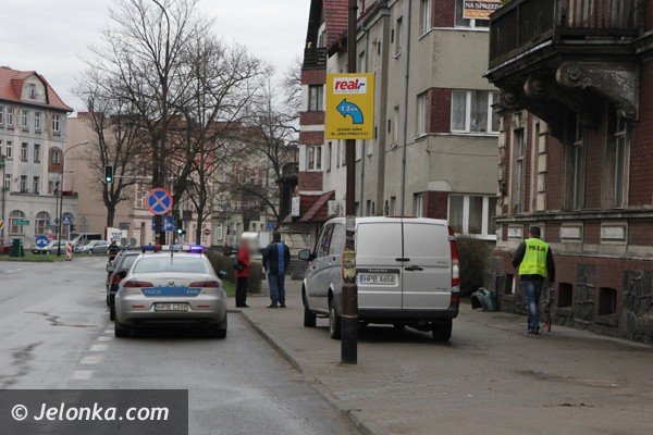 zderzenie-samochodow-na-ul-wojska-polskiego-w-jeleniej-gorze-foto-45995