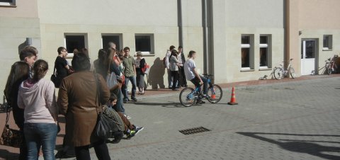 uczniowie-zdali-egzamin-z-wiedzy-o-bezpieczenstwie-foto-46026