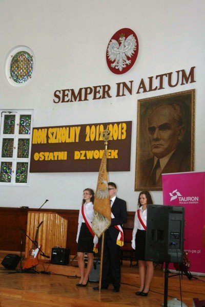 tak-abiturienci-zeroma-zegnali-sie-ze-swoja-szkoa-foto-46171
