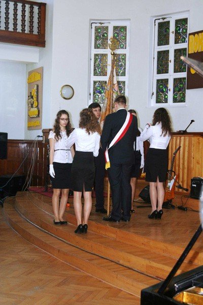 tak-abiturienci-zeroma-zegnali-sie-ze-swoja-szkoa-foto-46171