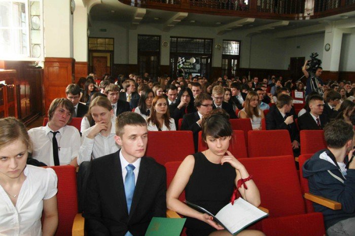tak-abiturienci-zeroma-zegnali-sie-ze-swoja-szkoa-foto-46171