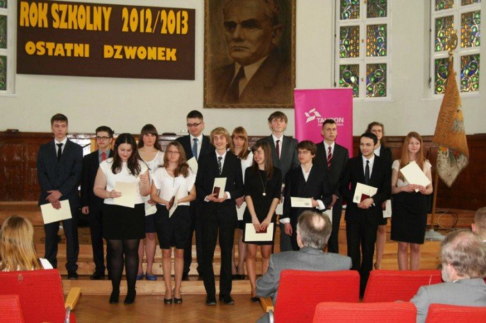 tak-abiturienci-zeroma-zegnali-sie-ze-swoja-szkoa-foto-46171