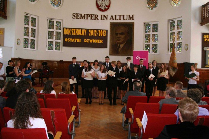 tak-abiturienci-zeroma-zegnali-sie-ze-swoja-szkoa-foto-46171