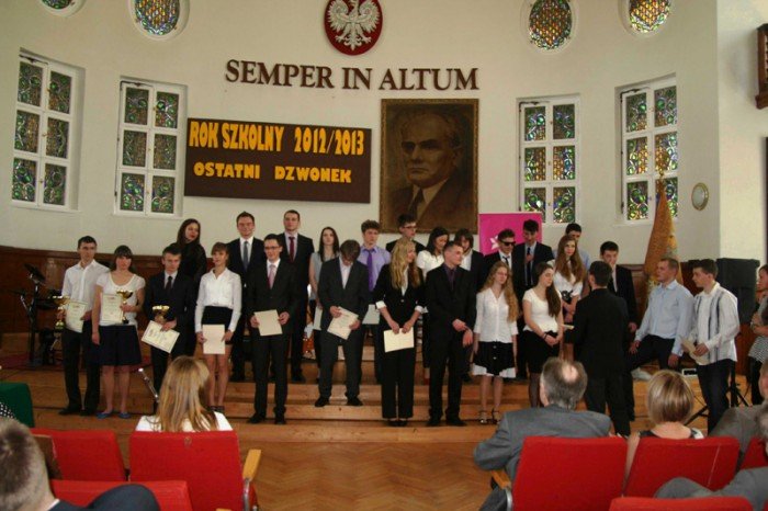 tak-abiturienci-zeroma-zegnali-sie-ze-swoja-szkoa-foto-46171
