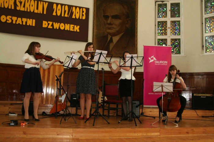 tak-abiturienci-zeroma-zegnali-sie-ze-swoja-szkoa-foto-46171