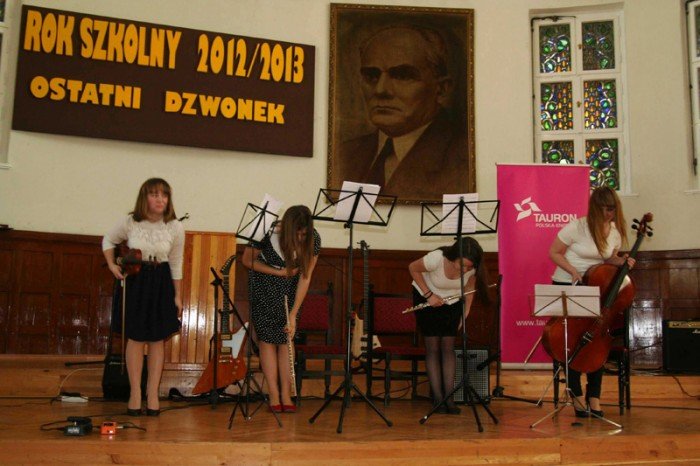tak-abiturienci-zeroma-zegnali-sie-ze-swoja-szkoa-foto-46171