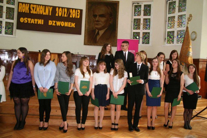 tak-abiturienci-zeroma-zegnali-sie-ze-swoja-szkoa-foto-46171