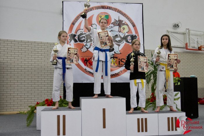 pracowita-sobota-jeleniogorskich-karatekow-foto-46201