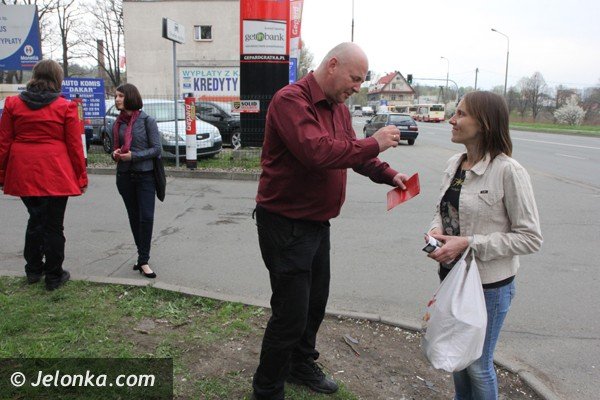 grillowanie-pitow-na-znak-protestu-przy-urzedzie-skarbowym-w-jeleniej-gorze-foto-46220