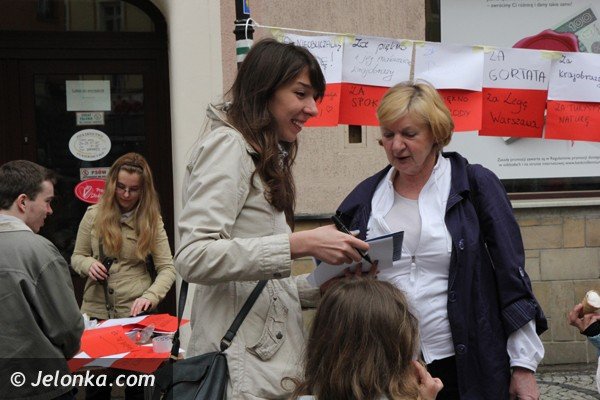 happening-na-deptaku-za-co-jeleniogorzanie-kochaja-polske-foto-46261