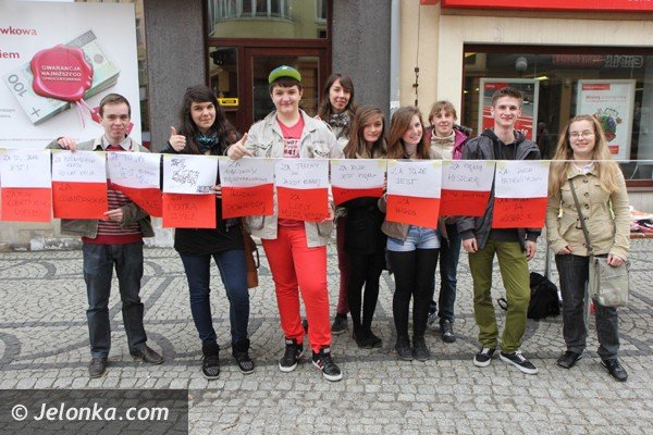 happening-na-deptaku-za-co-jeleniogorzanie-kochaja-polske-foto-46261