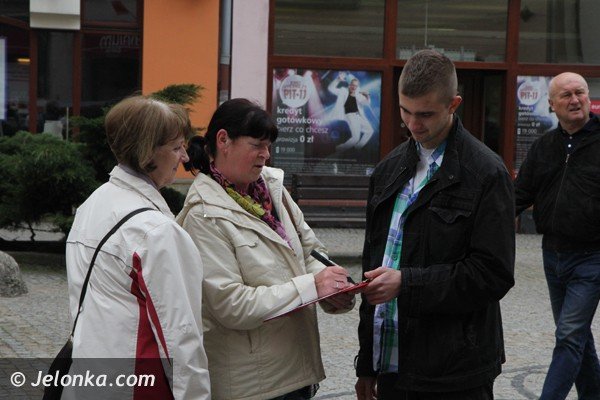 happening-na-deptaku-za-co-jeleniogorzanie-kochaja-polske-foto-46261
