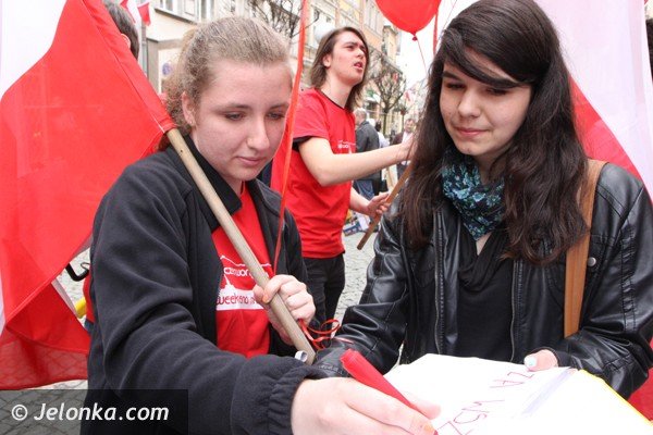 happening-na-deptaku-za-co-jeleniogorzanie-kochaja-polske-foto-46261