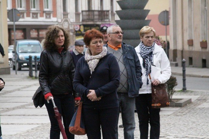 gimnazjalisci-przypominali-dorosym-o-majowych-swietach-foto-46267