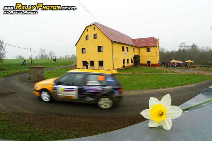 jeleniogorzanie-z-tarcza-w-galaxy-grs-rally-luzicke-hory-foto-46271