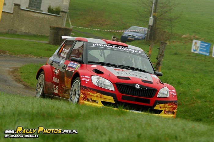 jeleniogorzanie-z-tarcza-w-galaxy-grs-rally-luzicke-hory-foto-46271
