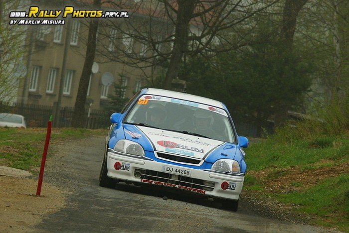 jeleniogorzanie-z-tarcza-w-galaxy-grs-rally-luzicke-hory-foto-46271