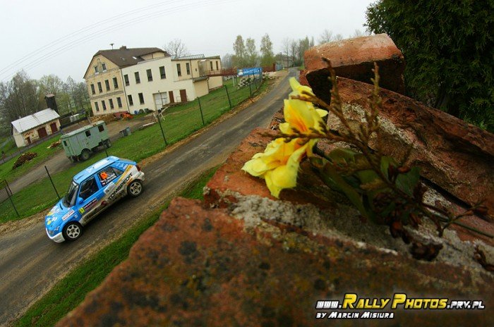 jeleniogorzanie-z-tarcza-w-galaxy-grs-rally-luzicke-hory-foto-46271