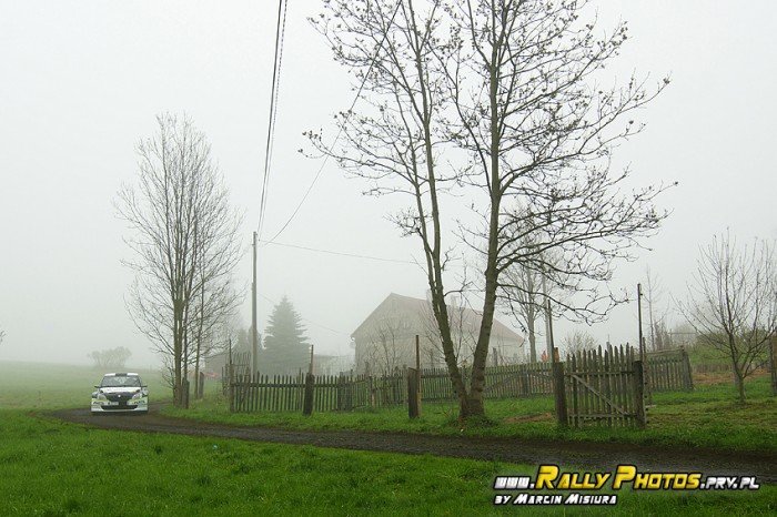 jeleniogorzanie-z-tarcza-w-galaxy-grs-rally-luzicke-hory-foto-46271