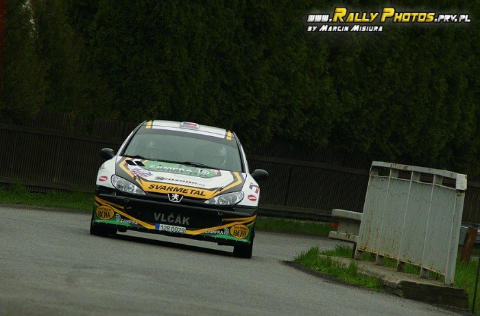 jeleniogorzanie-z-tarcza-w-galaxy-grs-rally-luzicke-hory-foto-46271
