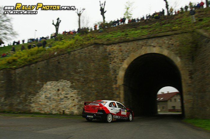 jeleniogorzanie-z-tarcza-w-galaxy-grs-rally-luzicke-hory-foto-46271