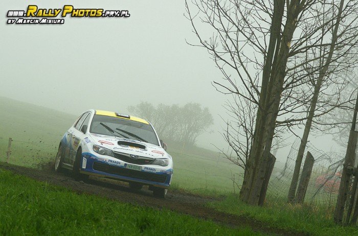 jeleniogorzanie-z-tarcza-w-galaxy-grs-rally-luzicke-hory-foto-46271