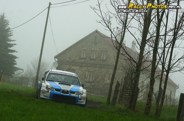 jeleniogorzanie-z-tarcza-w-galaxy-grs-rally-luzicke-hory-foto-46271
