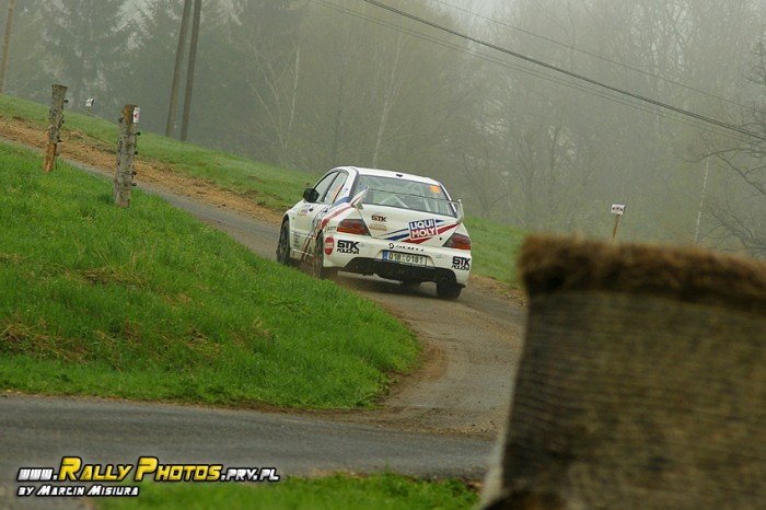 jeleniogorzanie-z-tarcza-w-galaxy-grs-rally-luzicke-hory-foto-46271