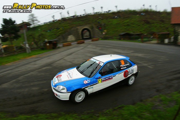 jeleniogorzanie-z-tarcza-w-galaxy-grs-rally-luzicke-hory-foto-46271