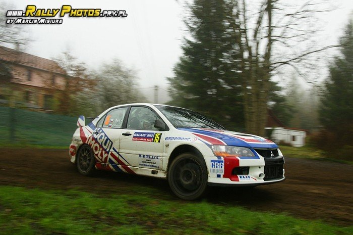 jeleniogorzanie-z-tarcza-w-galaxy-grs-rally-luzicke-hory-foto-46271