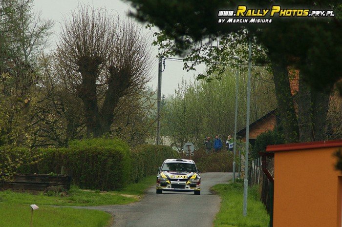 jeleniogorzanie-z-tarcza-w-galaxy-grs-rally-luzicke-hory-foto-46271