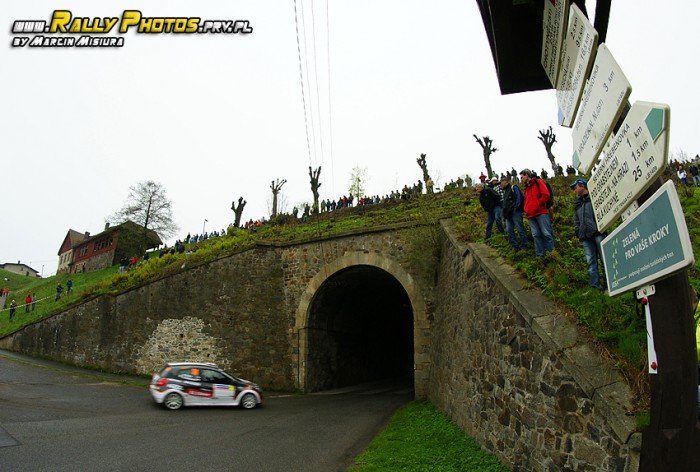 jeleniogorzanie-z-tarcza-w-galaxy-grs-rally-luzicke-hory-foto-46271