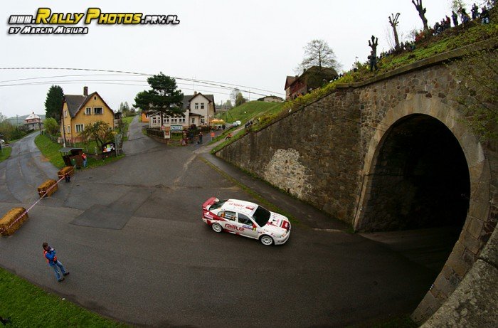 jeleniogorzanie-z-tarcza-w-galaxy-grs-rally-luzicke-hory-foto-46271