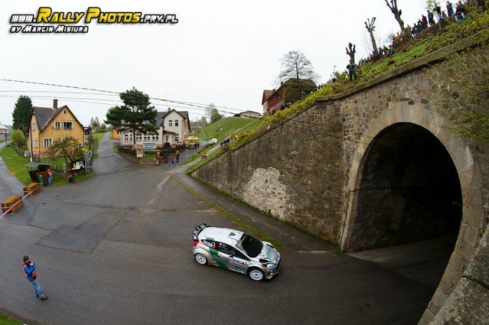 jeleniogorzanie-z-tarcza-w-galaxy-grs-rally-luzicke-hory-foto-46271