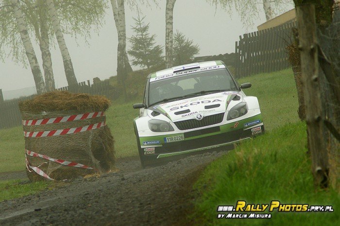 jeleniogorzanie-z-tarcza-w-galaxy-grs-rally-luzicke-hory-foto-46271