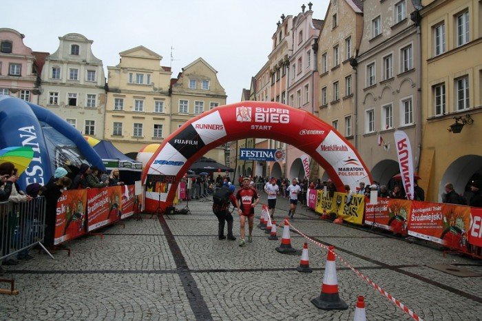 kenijczycy-wygrywaja-i-pomaraton-jeleniogorski-foto-46273