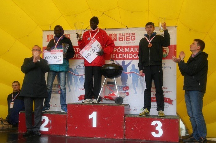 kenijczycy-wygrywaja-i-pomaraton-jeleniogorski-foto-46273