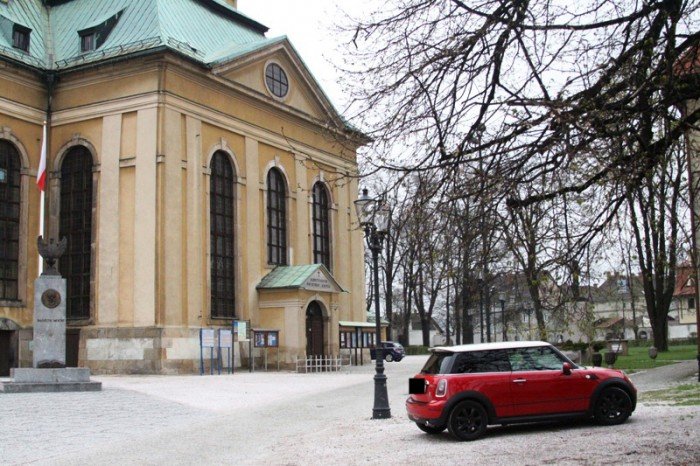 dojazd-do-koscioa-zamkniety-wierni-sa-oburzeni-foto-46275