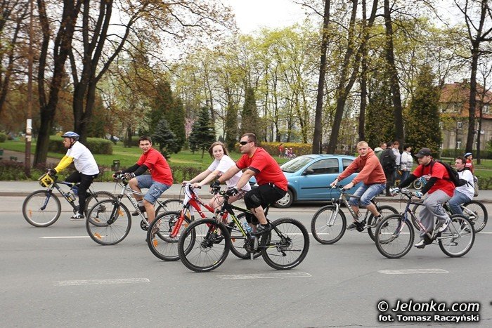 biaoczerwona-parada-na-rowerach-w-swietnych-humorach-foto-46292