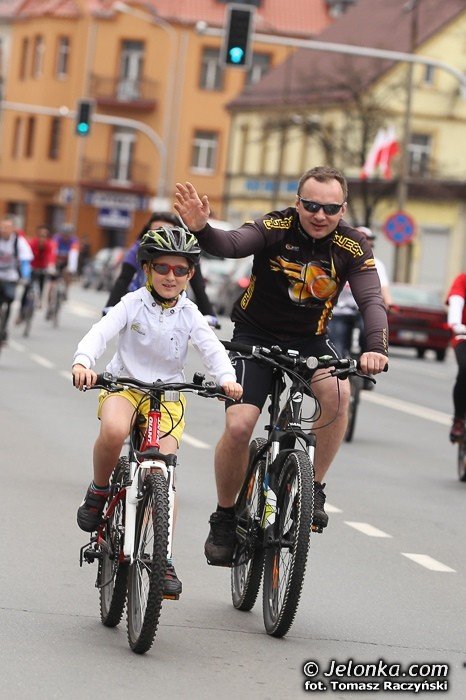 biaoczerwona-parada-na-rowerach-w-swietnych-humorach-foto-46292