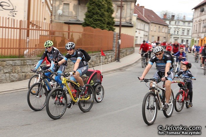 biaoczerwona-parada-na-rowerach-w-swietnych-humorach-foto-46292
