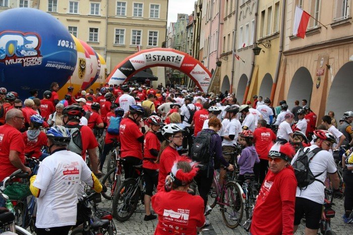 biaoczerwona-parada-na-rowerach-w-swietnych-humorach-foto-46292