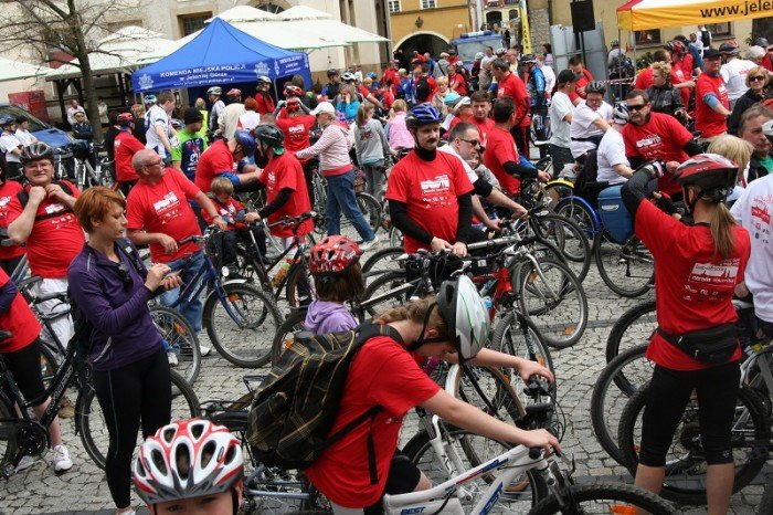 biaoczerwona-parada-na-rowerach-w-swietnych-humorach-foto-46292
