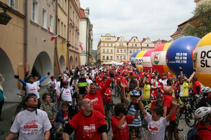 biaoczerwona-parada-na-rowerach-w-swietnych-humorach-foto-46292